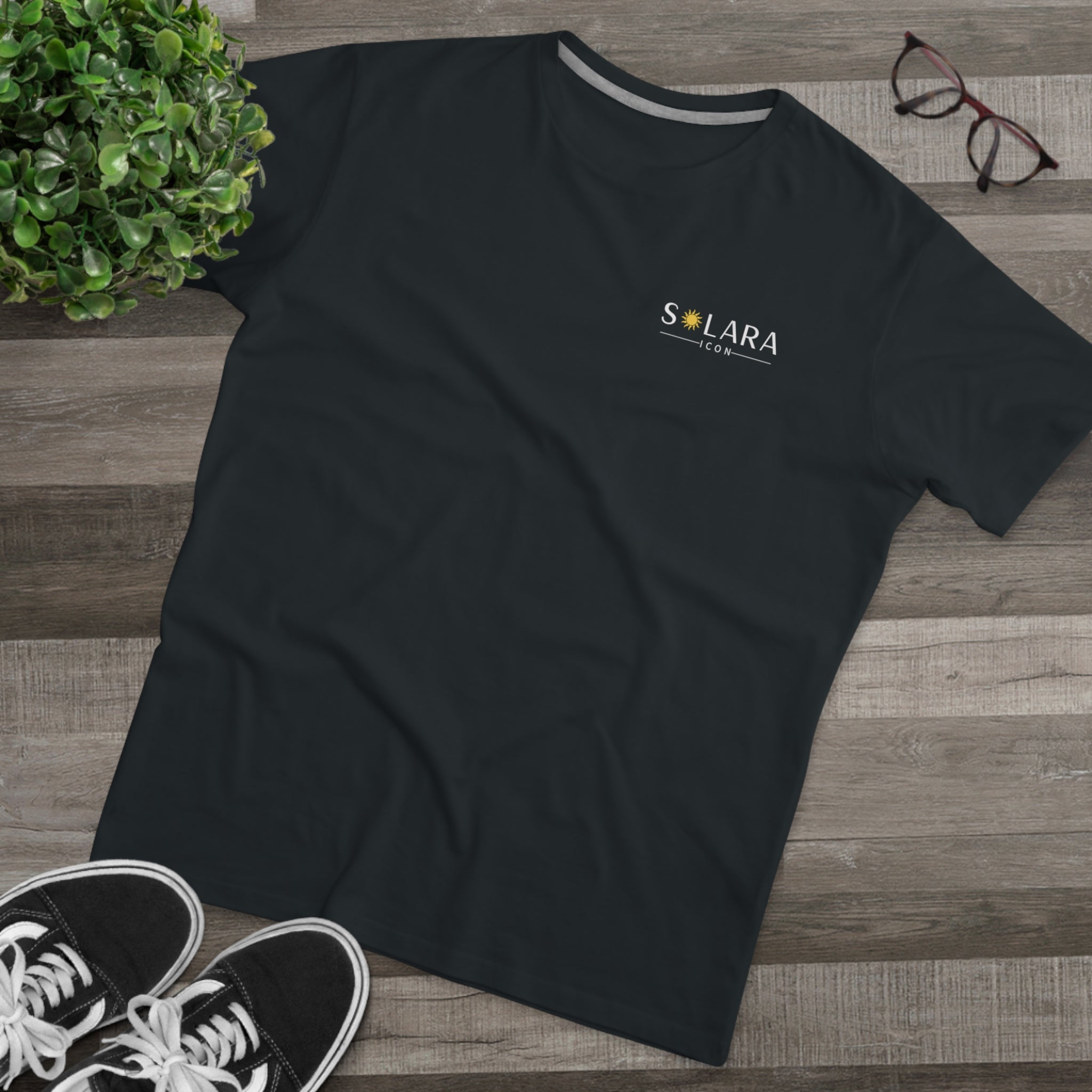 Solara Icon-Stylish Men's Modern-fit Tee, Casual Fashion Top, Gift for Him, Summer Wardrobe Essential
