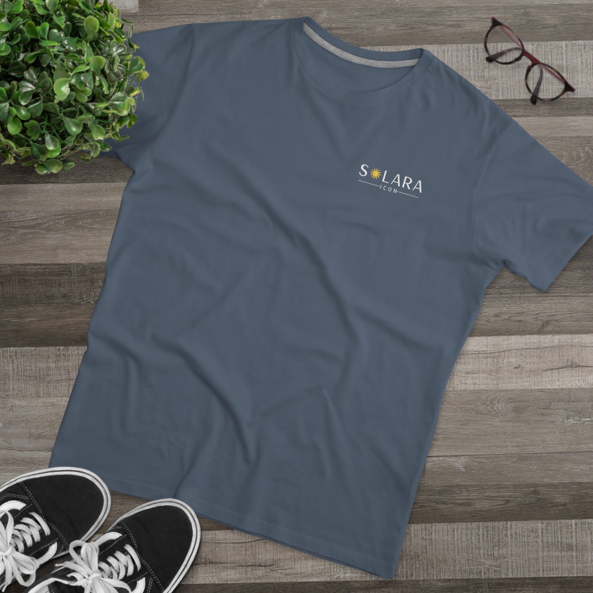 Solara Icon-Stylish Men's Modern-fit Tee, Casual Fashion Top, Gift for Him, Summer Wardrobe Essential